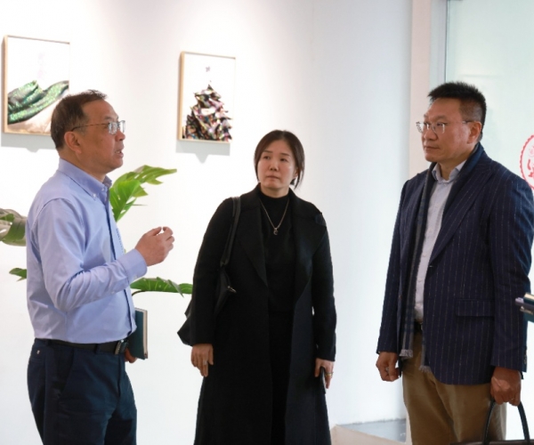 中國(guó)紡織工程學(xué)會(huì)調(diào)研組來訪